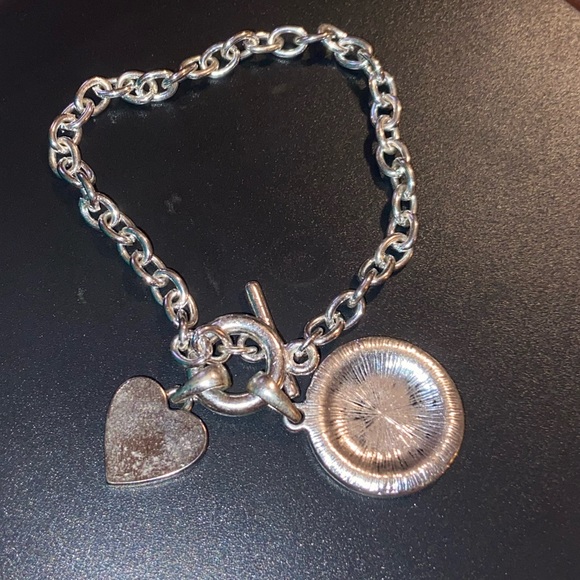 Alabama Silver Tone Toggle Bracelet. Circle Charm w/Rhinestones & Heart Charm. - Picture 4 of 5